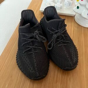 Adidas Yeezy Boost 350 non reflective black shoes size 7
